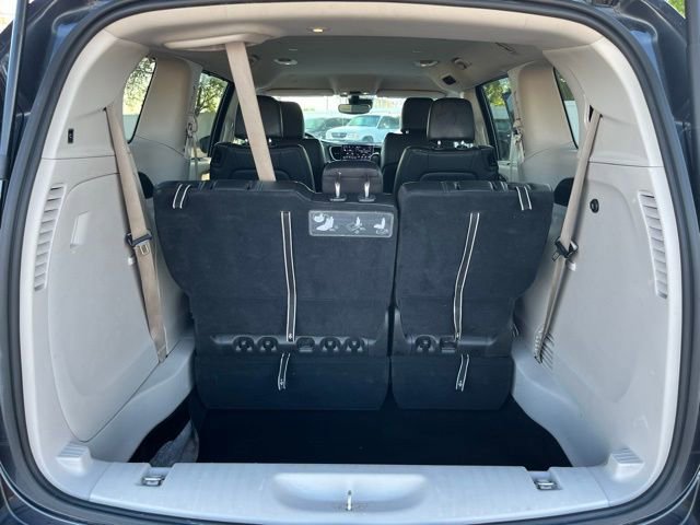 Used 2021 Chrysler Pacifica Touring-L FWD image 30