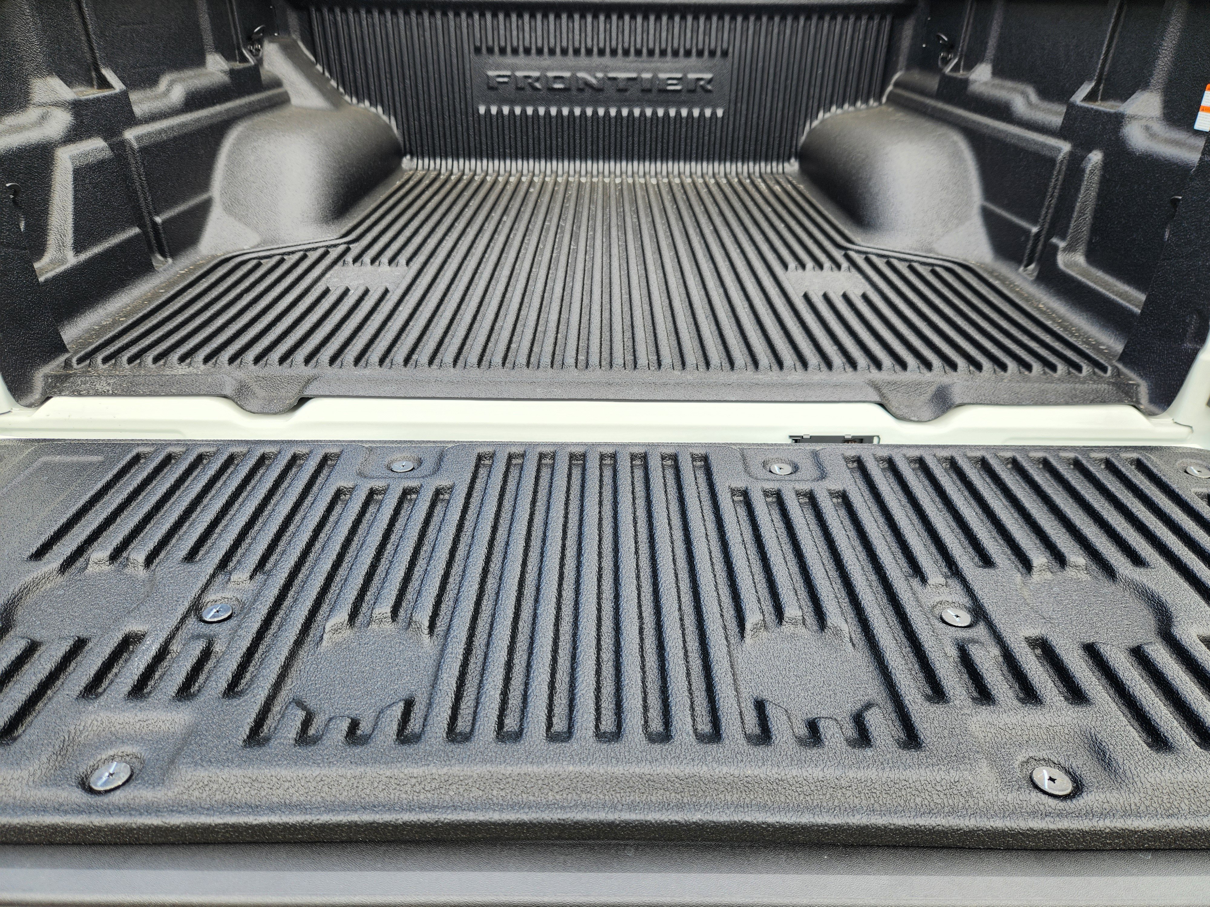 New 2026 Nissan Frontier SV image 11