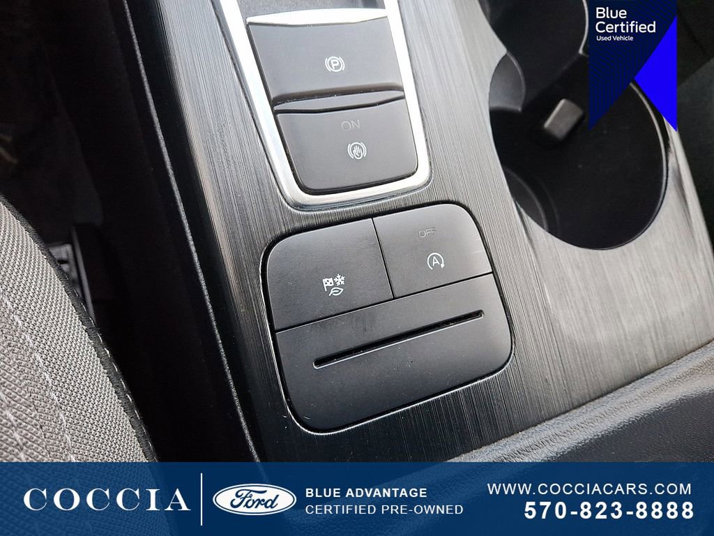 Certified 2022 Ford Escape SE w/ Cold Weather Package image 26