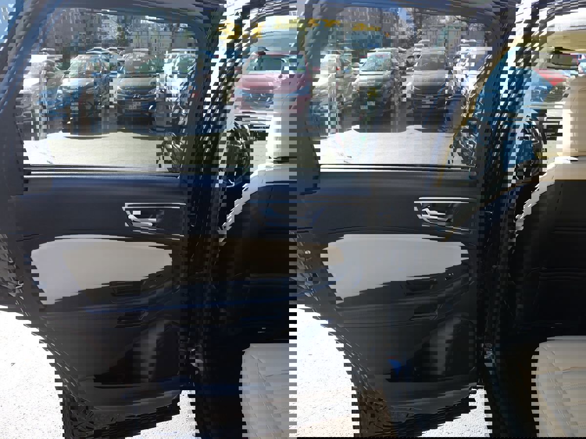 Used 2021 Ford Edge SEL w/ Cargo Accessory Package image 25