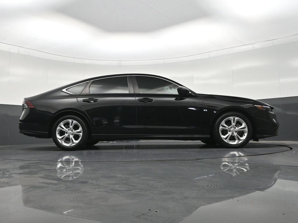 Used 2023 Honda Accord LX image 31