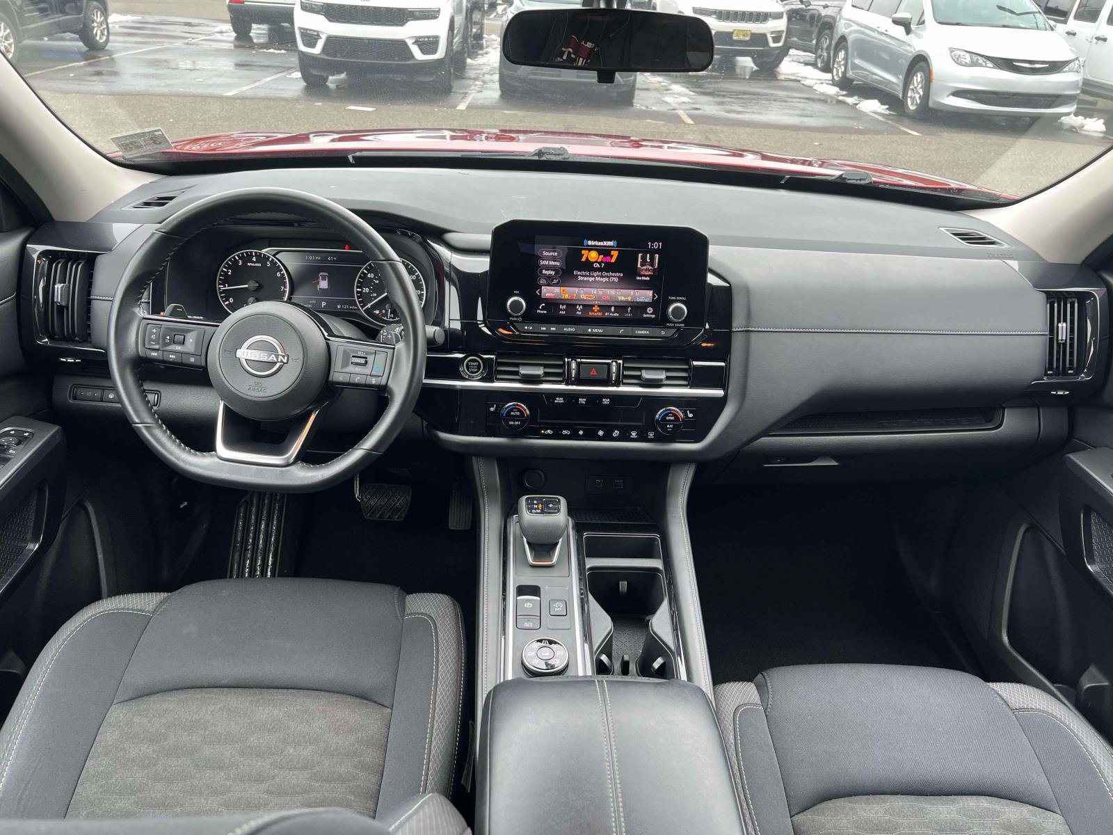 Used 2023 Nissan Pathfinder SV AWD/4WD image 57
