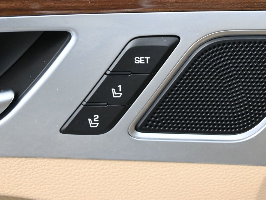 Used 2018 Genesis G80 3.8 image 4