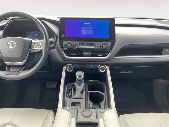 Used 2024 Toyota Grand Highlander XLE image 11