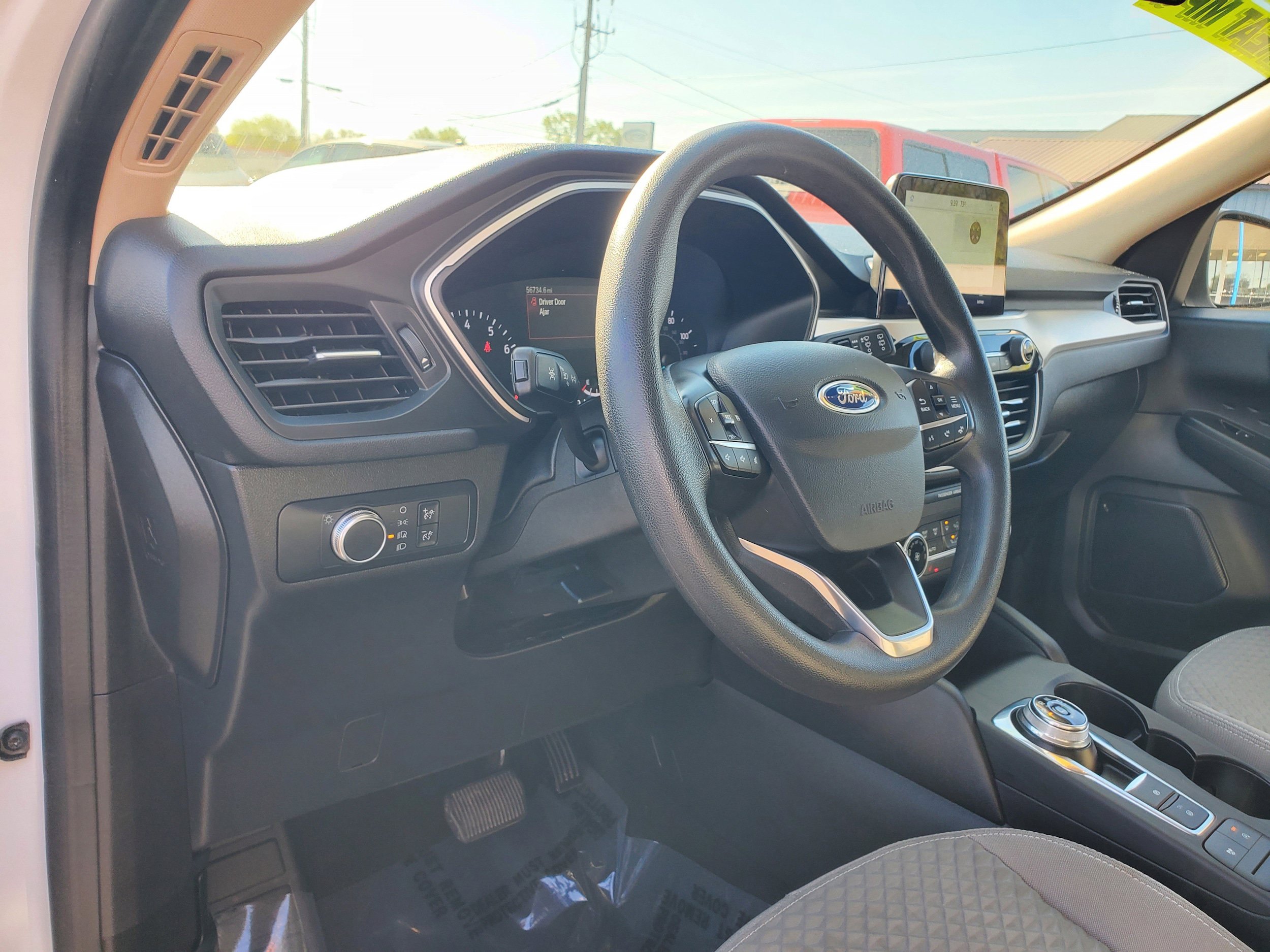 Used 2020 Ford Escape SE FWD image 8
