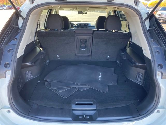 Used 2020 Nissan Rogue SV image 17