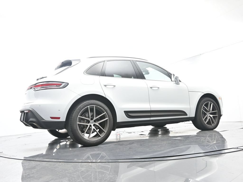 Certified 2023 Porsche Macan AWD/4WD image 47