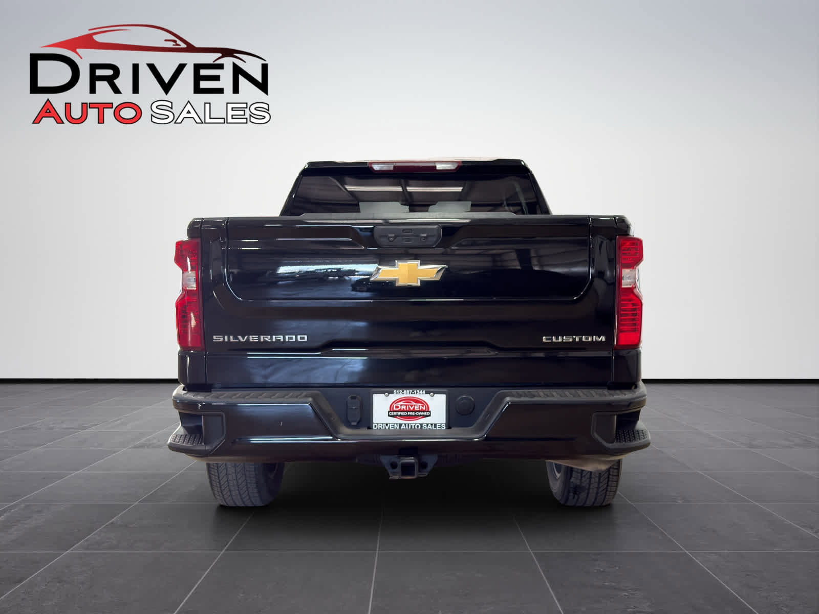 Used 2022 Chevrolet Silverado 1500 Custom image 5