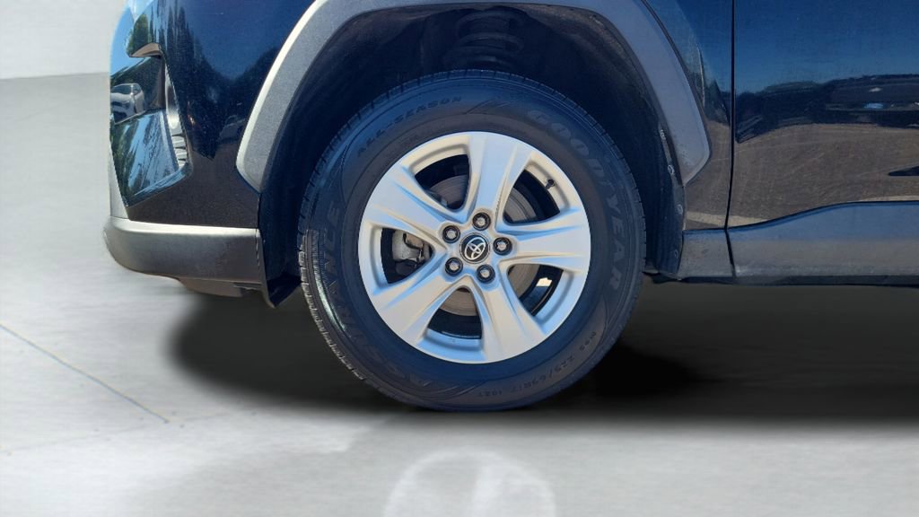 Certified 2021 Toyota RAV4 XLE w/ Convenience Package FWD image 26