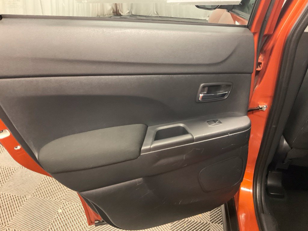 Used 2020 Mitsubishi Outlander Sport ES FWD image 29