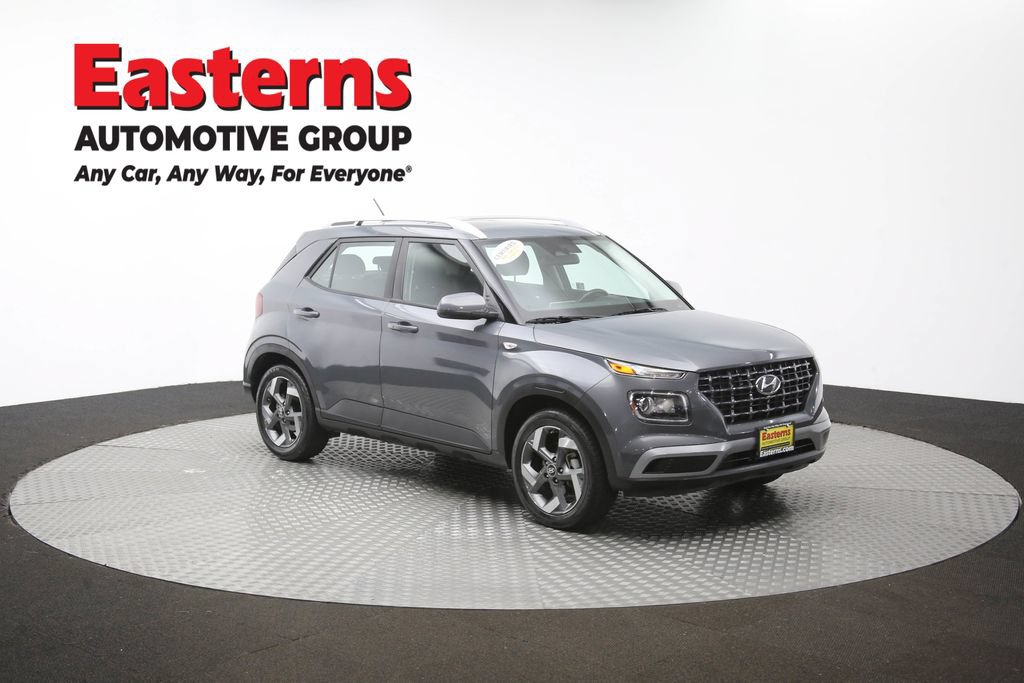 Used 2025 Hyundai Venue SEL FWD image 48