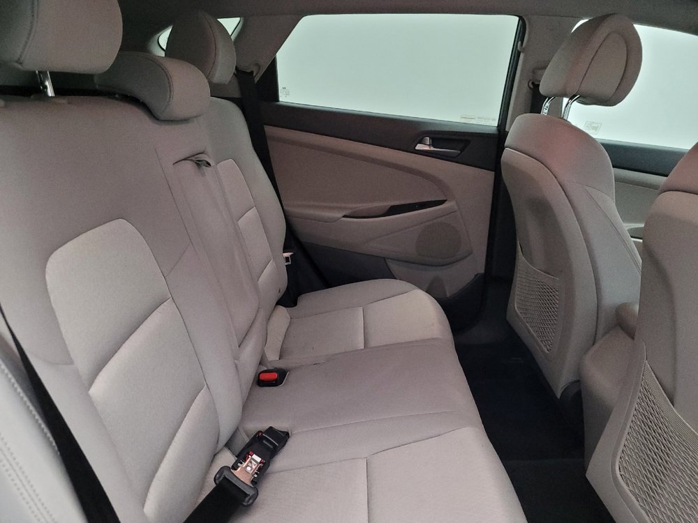 Used 2017 Hyundai Tucson SE image 19