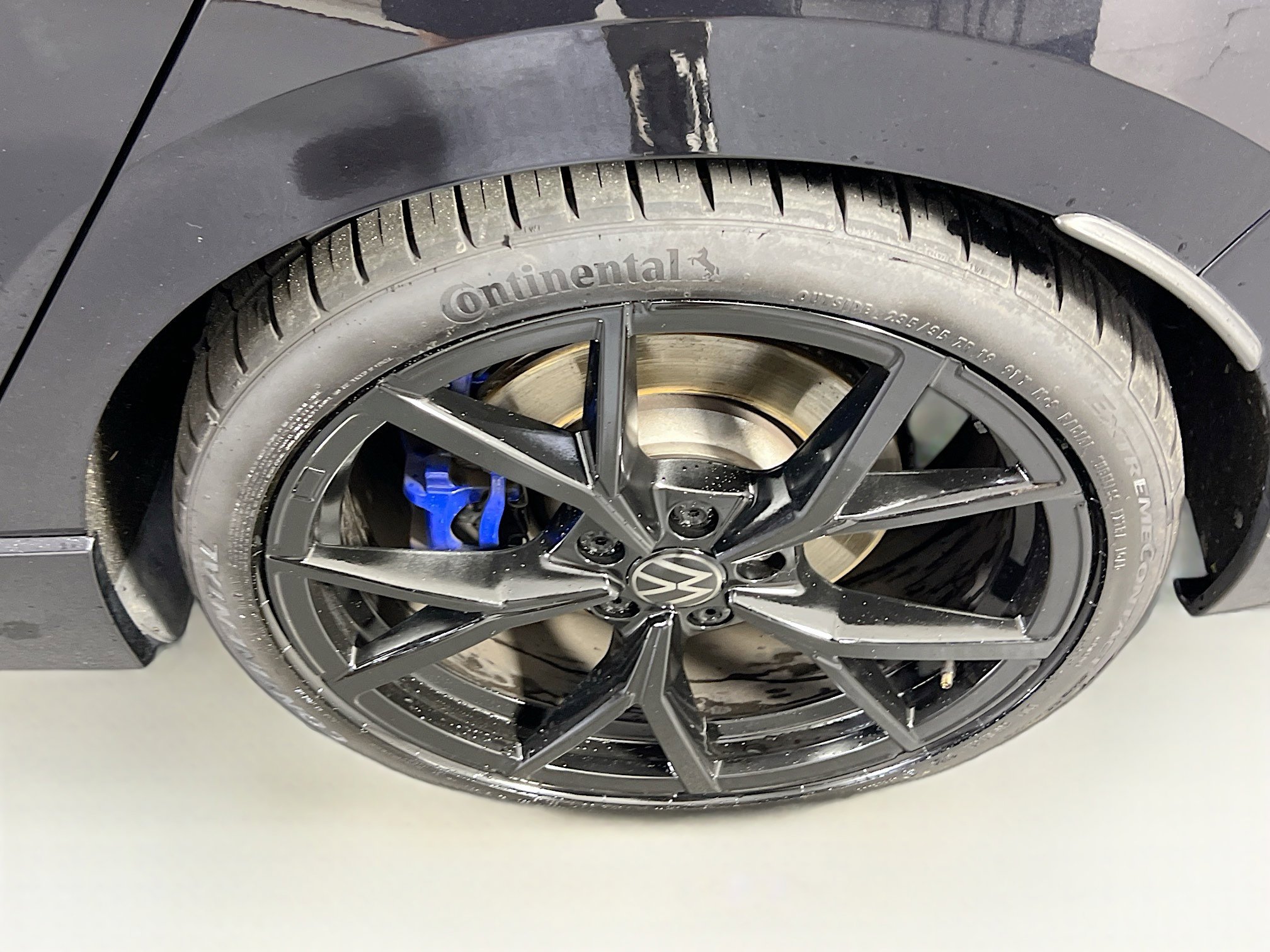 Used 2024 Volkswagen Golf R image 30