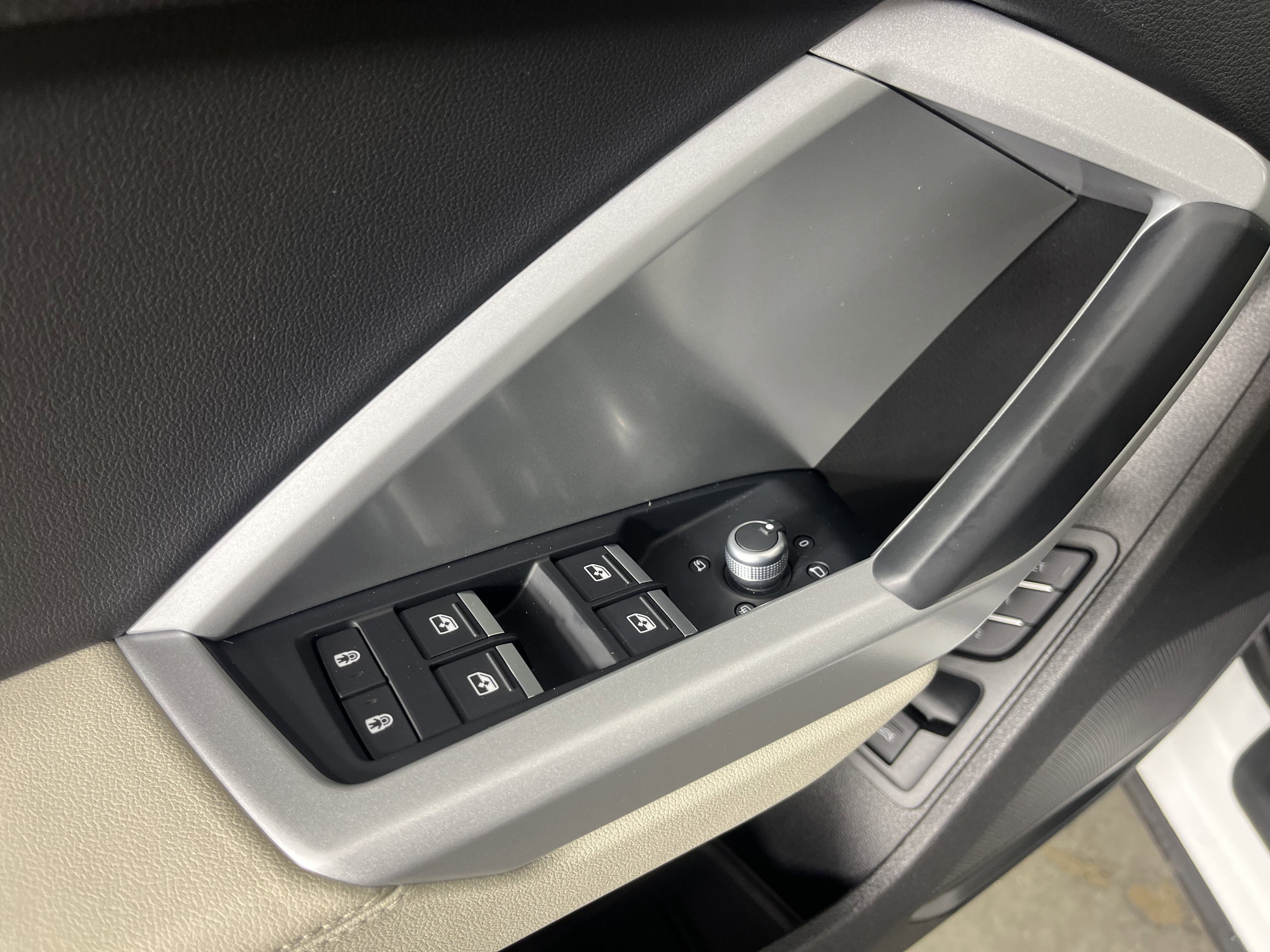 Used 2022 Audi Q3 2.0T Premium image 19