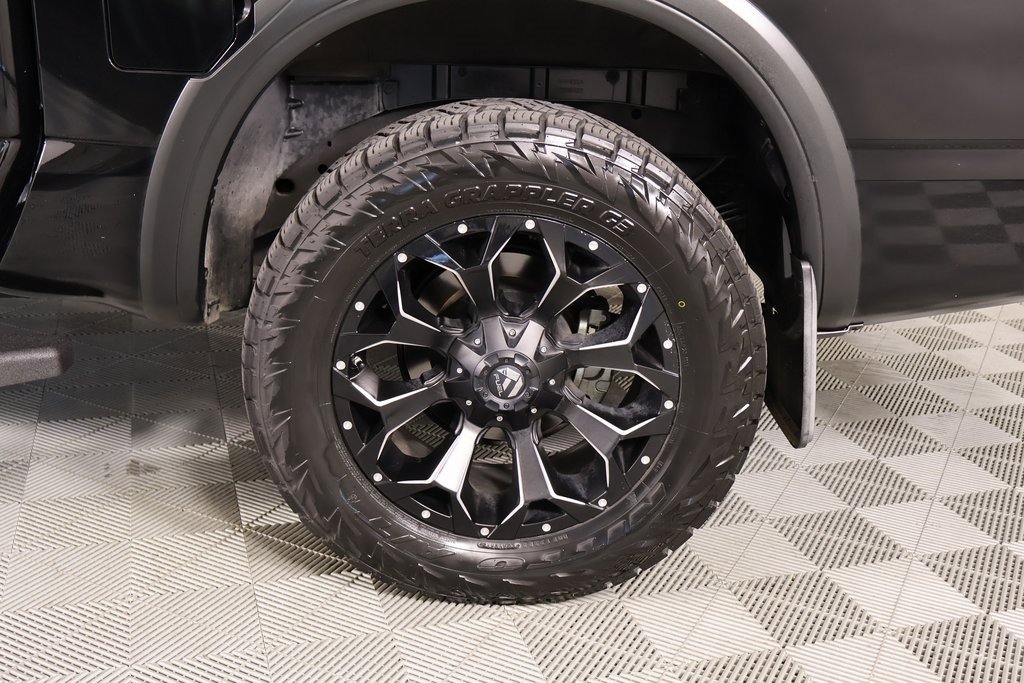 Used 2023 Nissan Titan PRO-4X w/ Pro-4x Convenience Package image 20