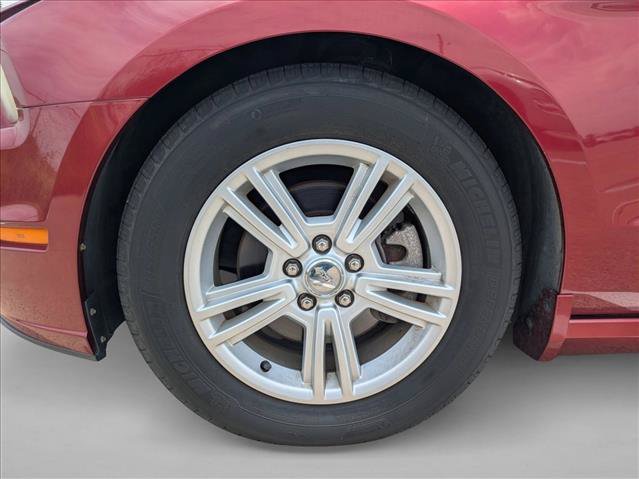 Used 2014 Ford Mustang Coupe RWD image 17