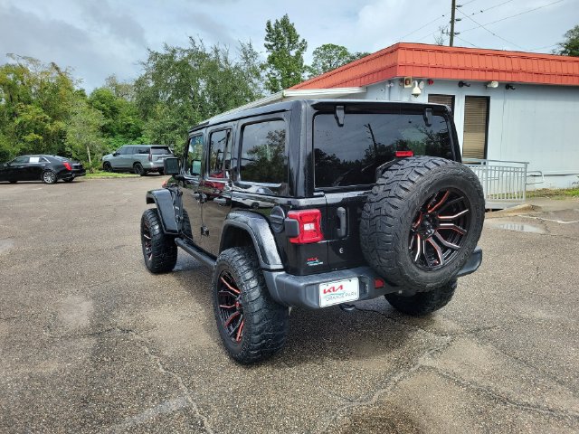 Used 2019 Jeep Wrangler Unlimited Sahara w/ Uconnect 4C Nav & Sound Group AWD/4WD image 3