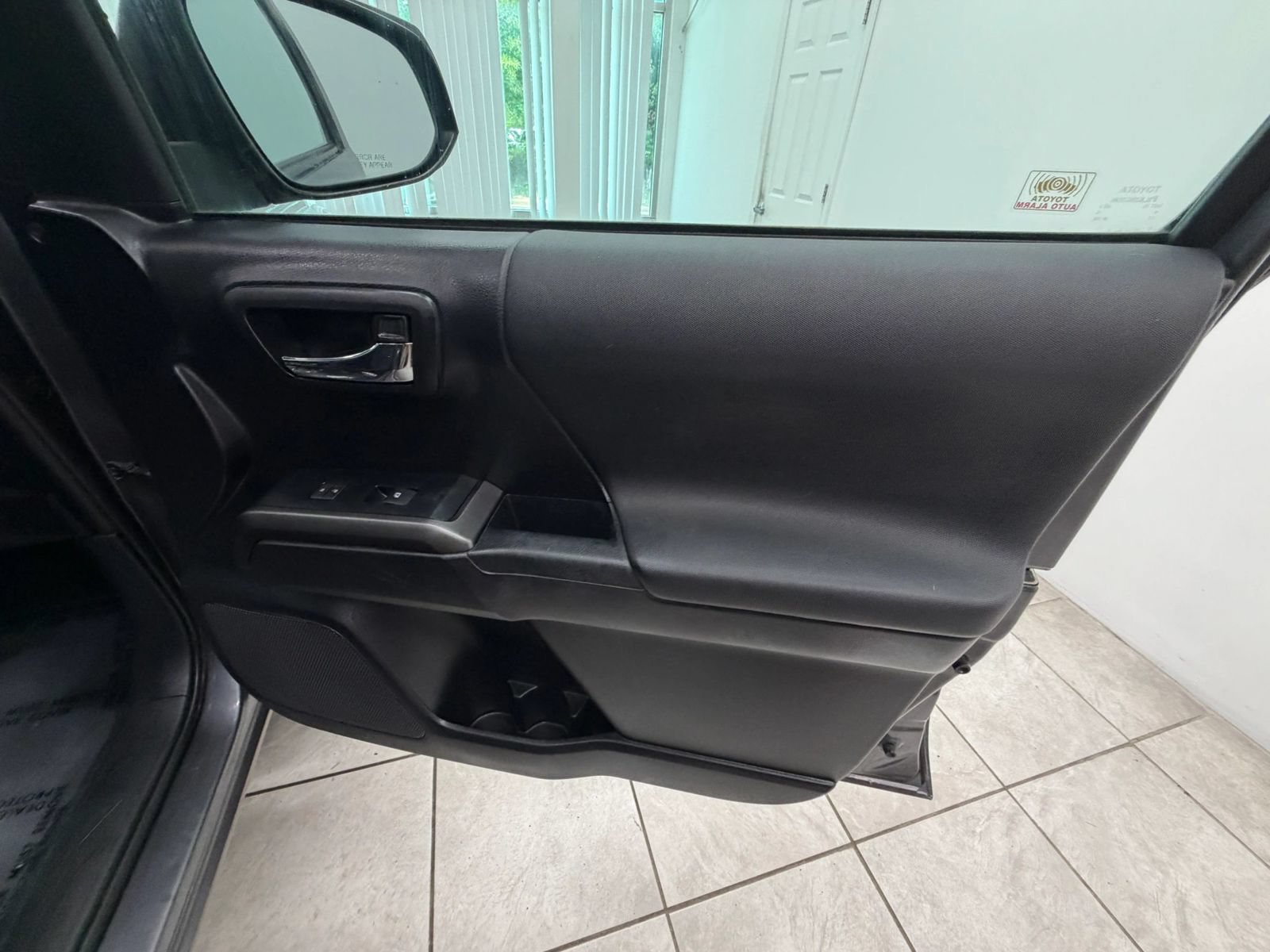 Used 2020 Toyota Tacoma TRD Sport AWD/4WD image 20