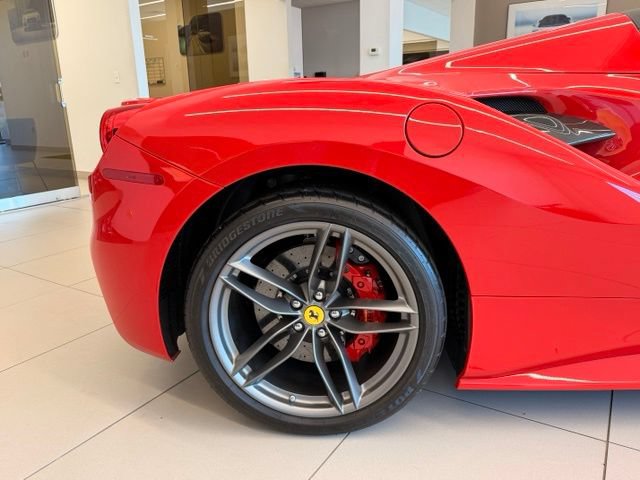 Used 2018 Ferrari 488 Spider RWD image 37