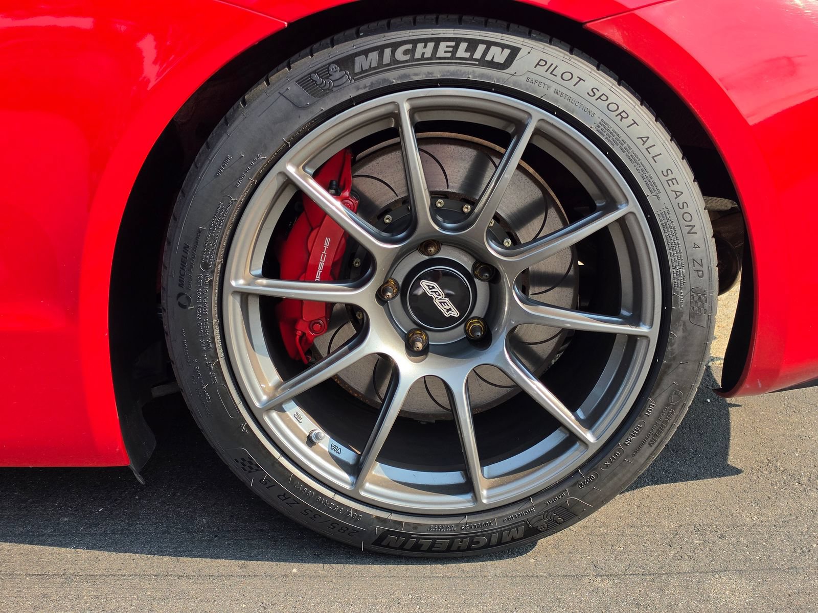 Used 2016 Porsche Cayman GT4 RWD image 5