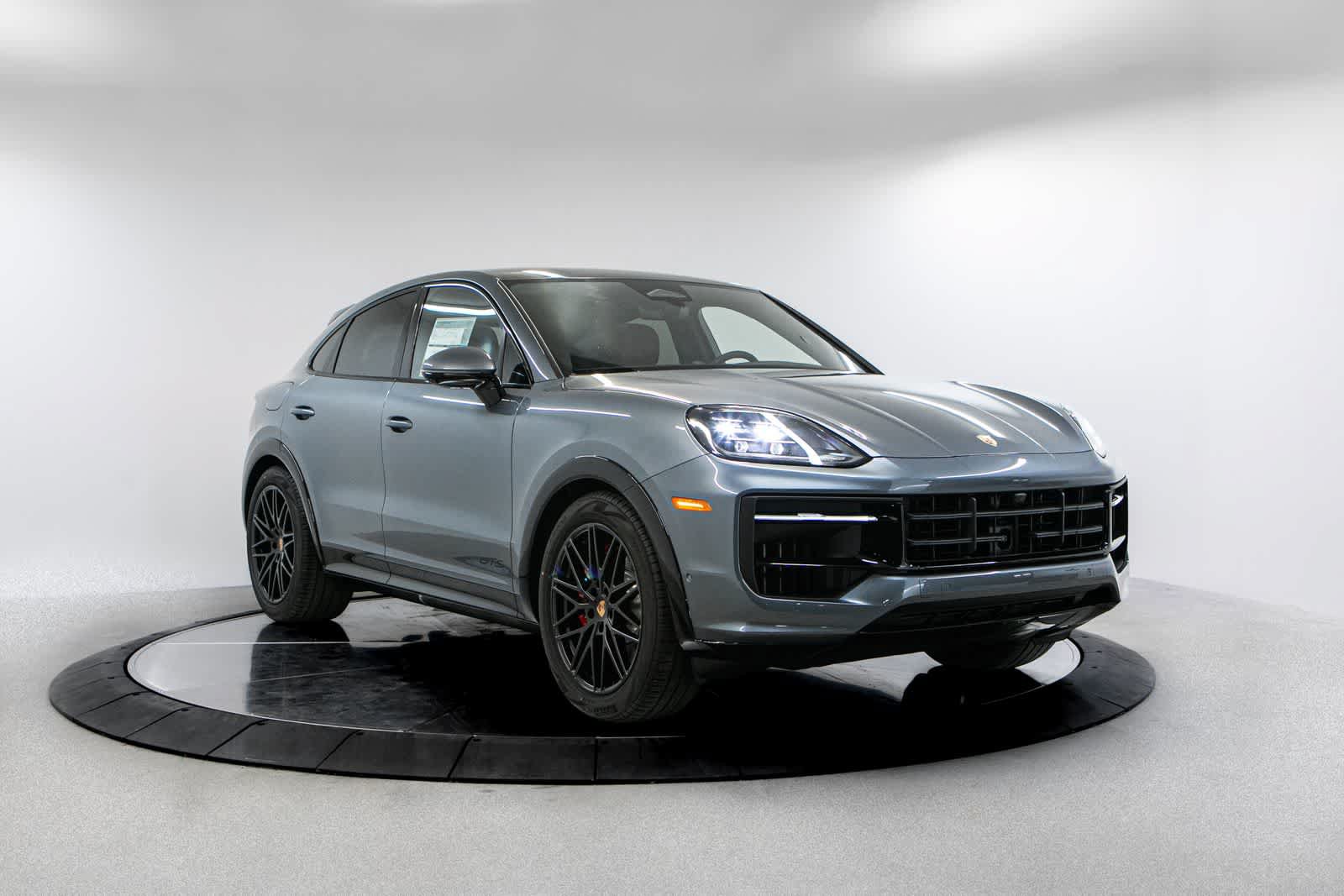 New 2026 Porsche Cayenne GTS AWD/4WD image 9