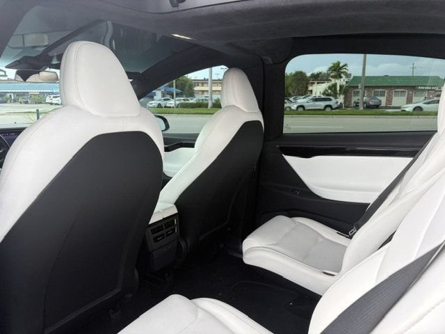 Used 2020 Tesla Model X Long Range AWD/4WD image 6