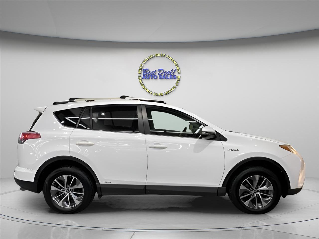 Used 2016 Toyota RAV4 XLE w/ Convenience Package image 7