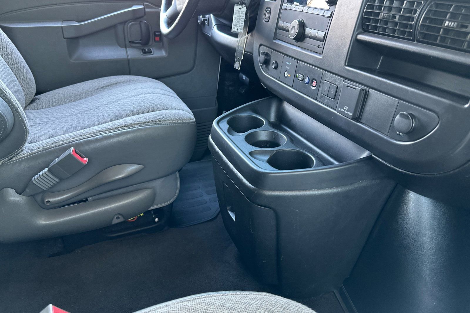 Certified 2025 Chevrolet Express 3500 LT w/ LT Preferred Equipment Group image 16