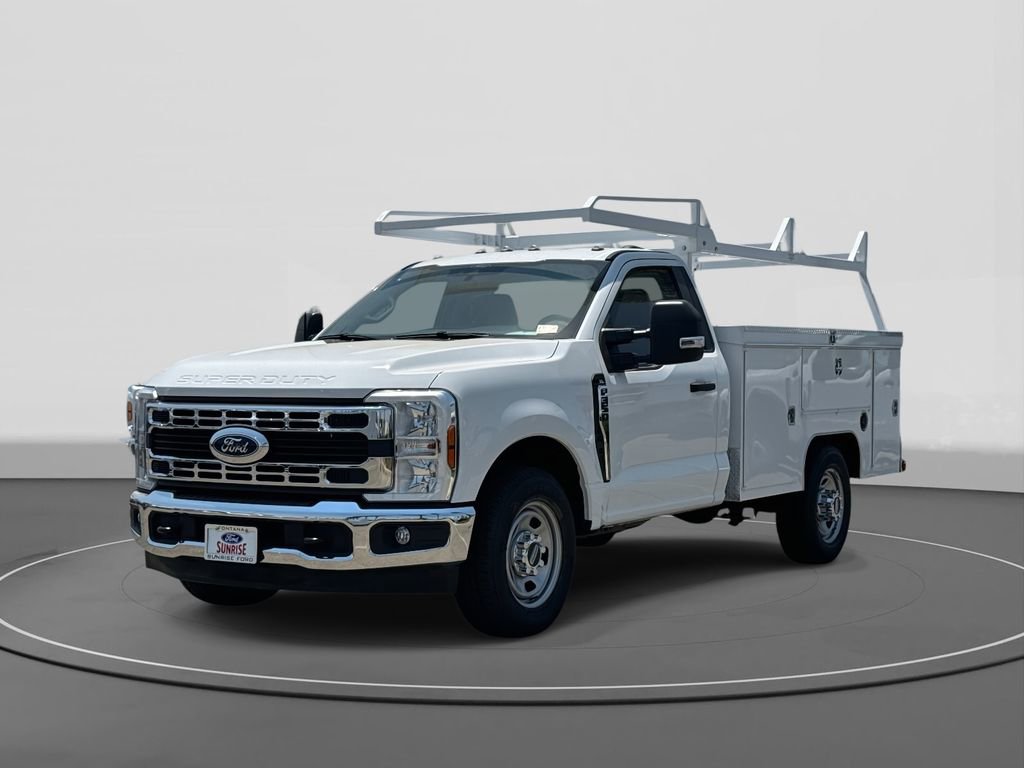 New 2025 Ford F350 XL w/ XL Chrome Package