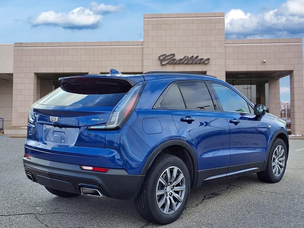Used 2023 Cadillac XT4 Sport w/ Cold Weather Package image 5