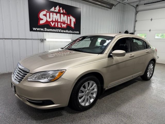 Used 2013 Chrysler 200 Touring FWD image 1