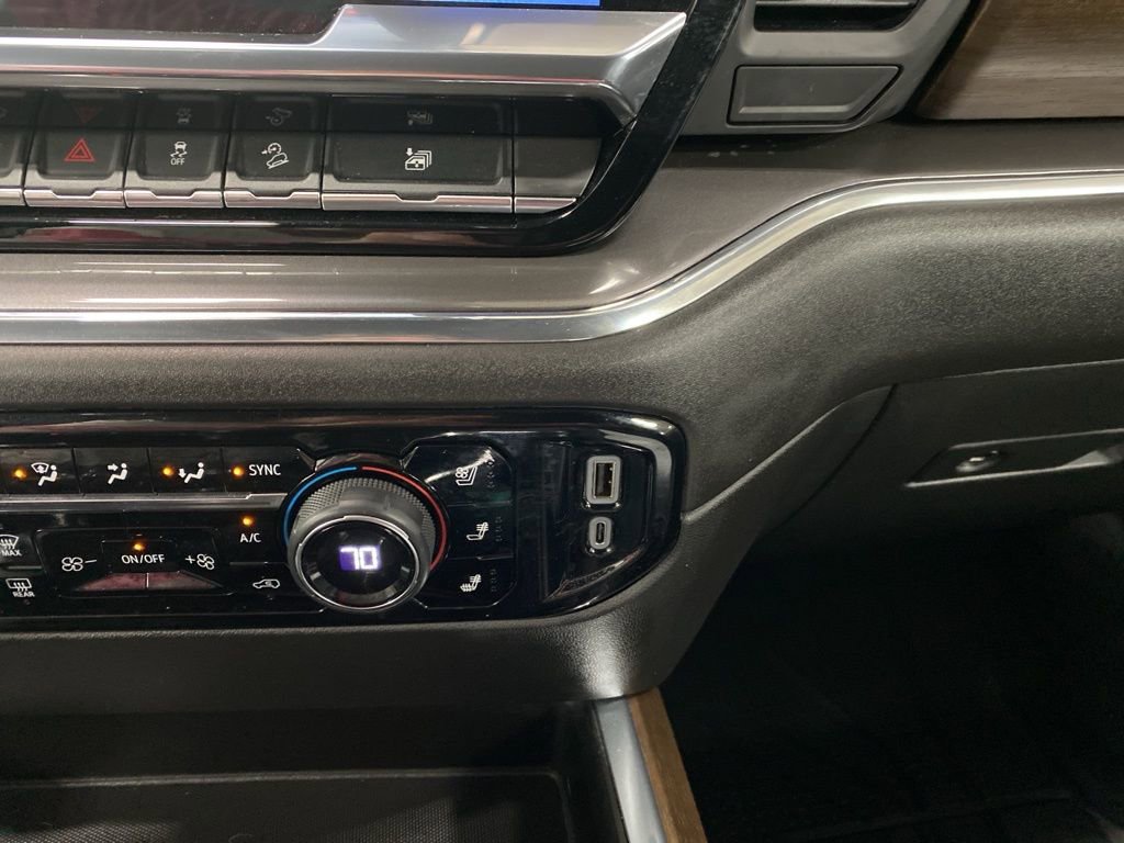 Used 2024 Chevrolet Silverado 1500 High Country w/ Technology Package image 43