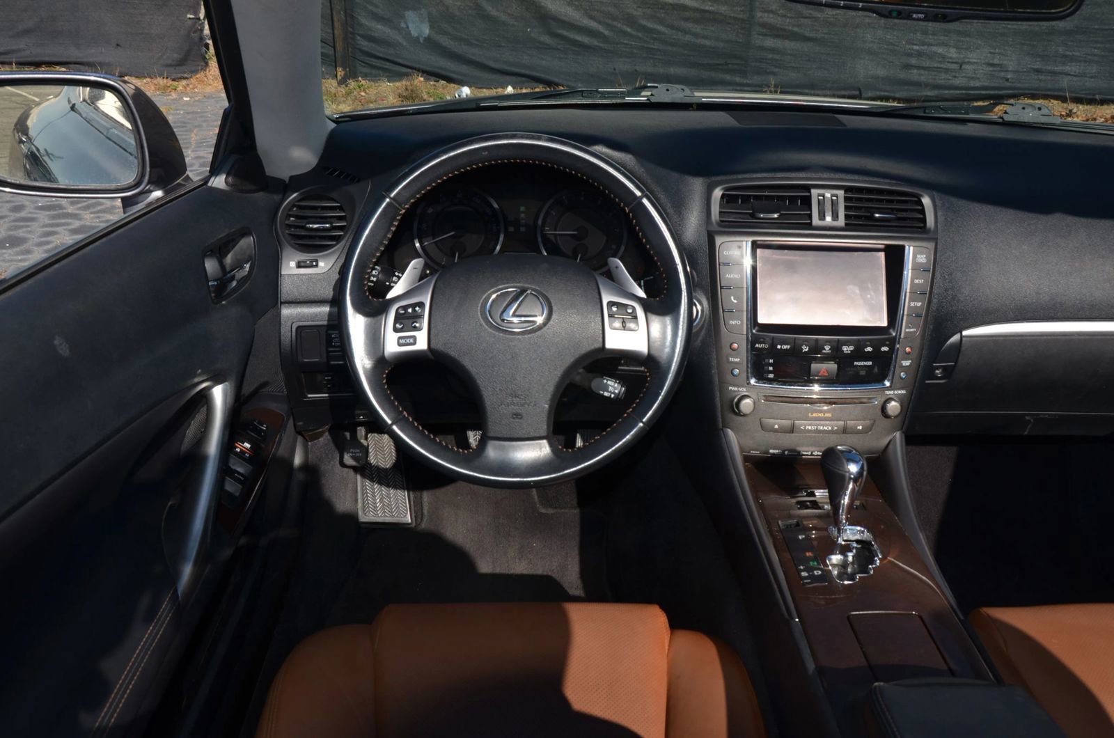 Used 2014 Lexus IS 250C w/ Luxury Package image 57