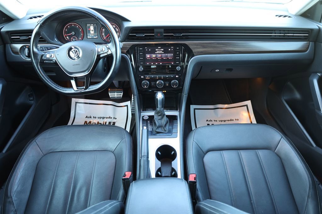 Used 2020 Volkswagen Passat 2.0T SEL FWD image 18