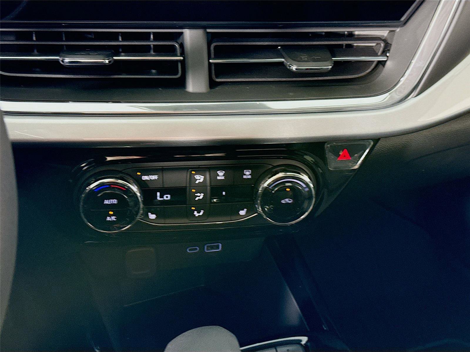 New 2026 Chevrolet Trax LT w/ Driver Confidence Package image 10