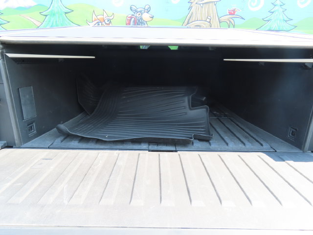 Used 2024 Tesla Cybertruck AWD Crew Cab image 28
