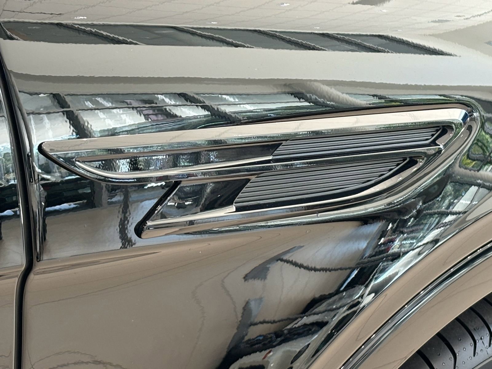 New 2025 Bentley Bentayga image 34