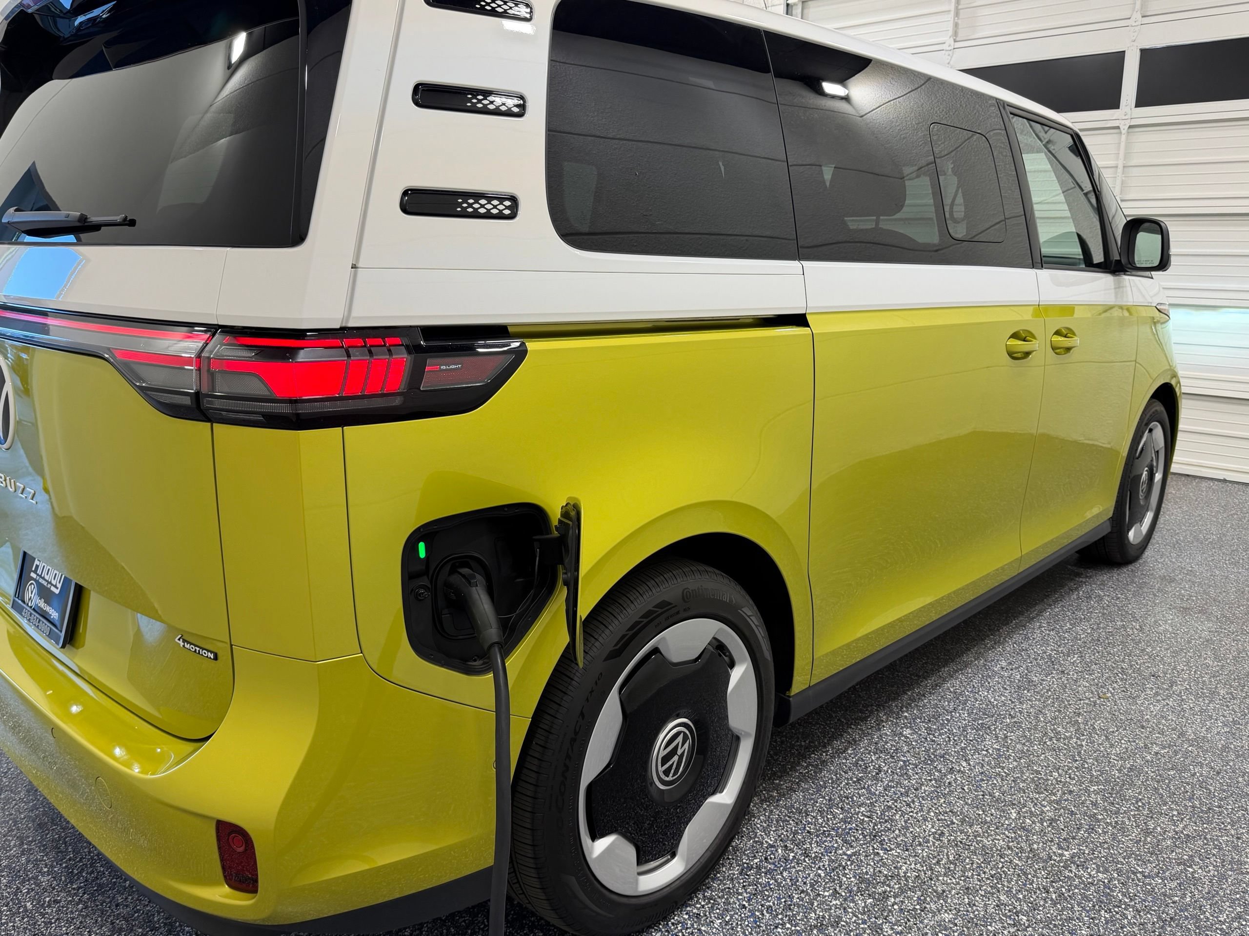 New 2025 Volkswagen ID. Buzz Pro S Plus AWD/4WD image 60