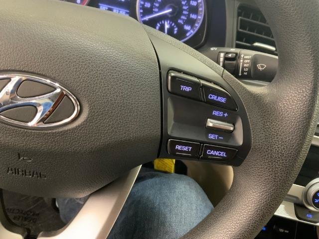 Used 2019 Hyundai Elantra SE FWD image 22