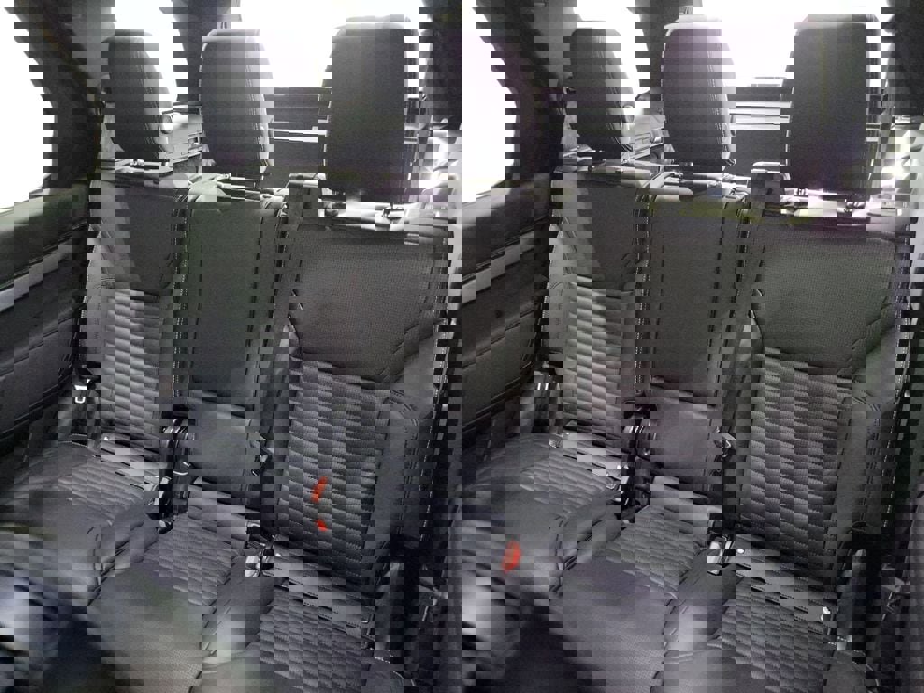 New 2026 Land Rover Discovery Limited Edition image 22