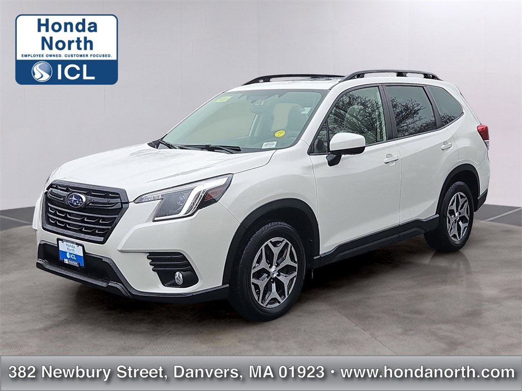 Used 2023 Subaru Forester Premium image 1