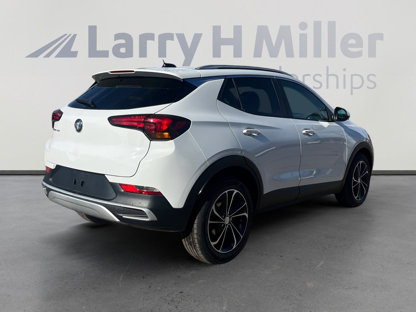 Used 2022 Buick Encore GX Select image 5