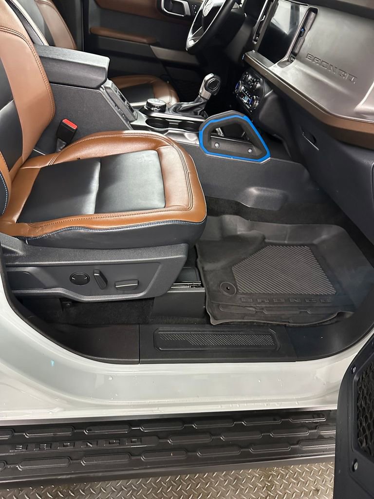 Used 2023 Ford Bronco Outer Banks image 39