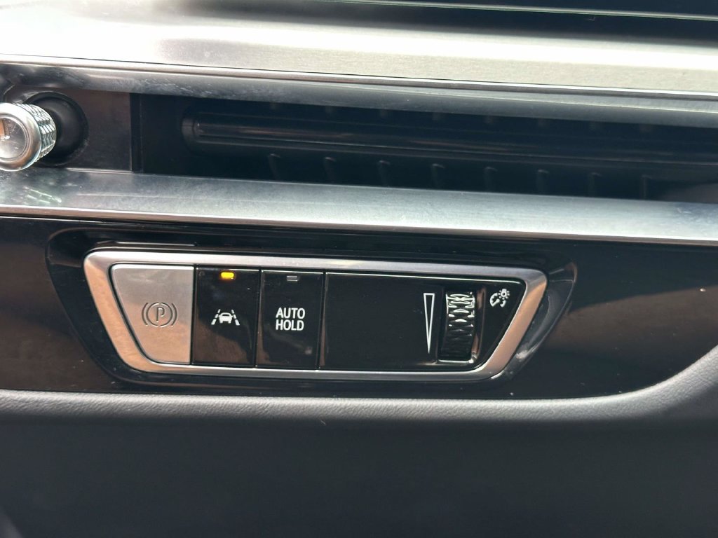 Used 2024 Cadillac Lyriq Sport RWD image 34