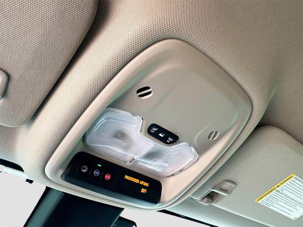 Used 2025 Buick Encore GX Sport Touring image 15