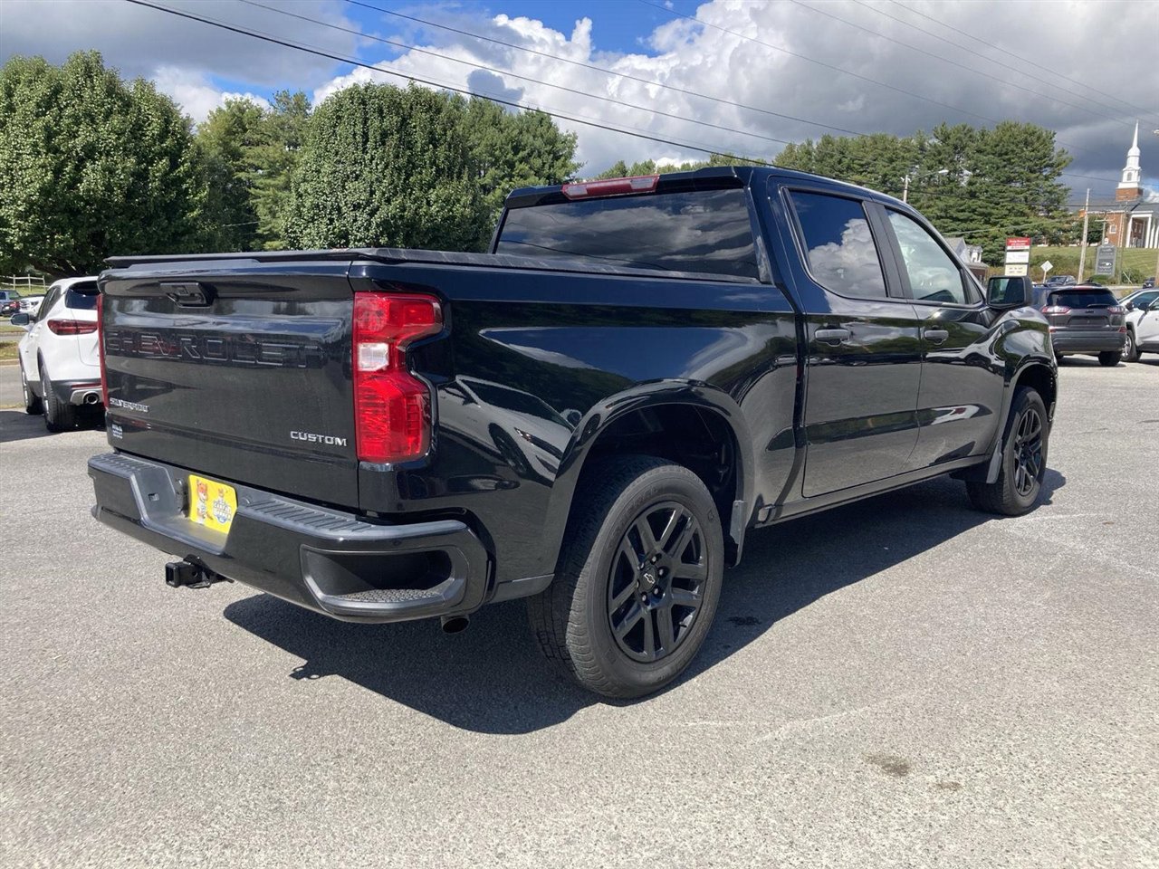 Used 2022 Chevrolet Silverado 1500 Custom image 5