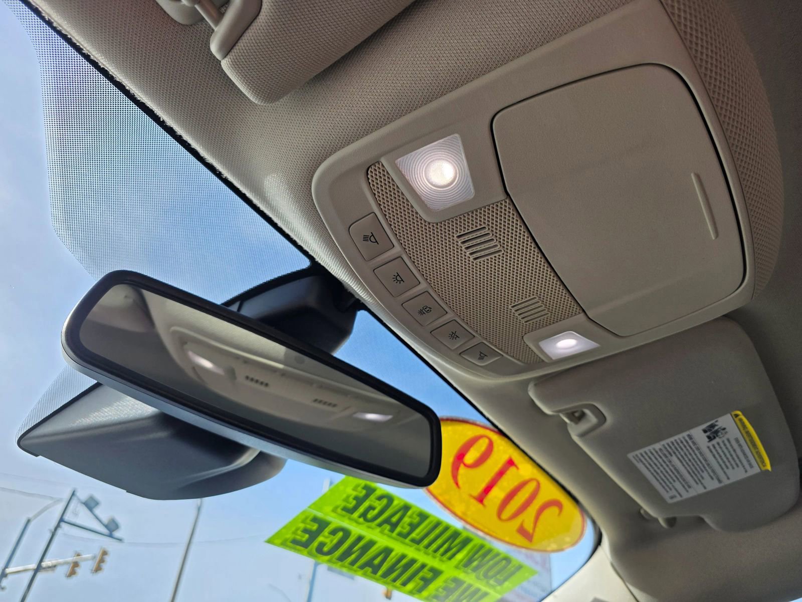 Used 2019 Ford Fusion SE image 19