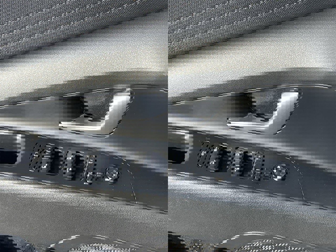 Used 2024 Hyundai Elantra SE image 20