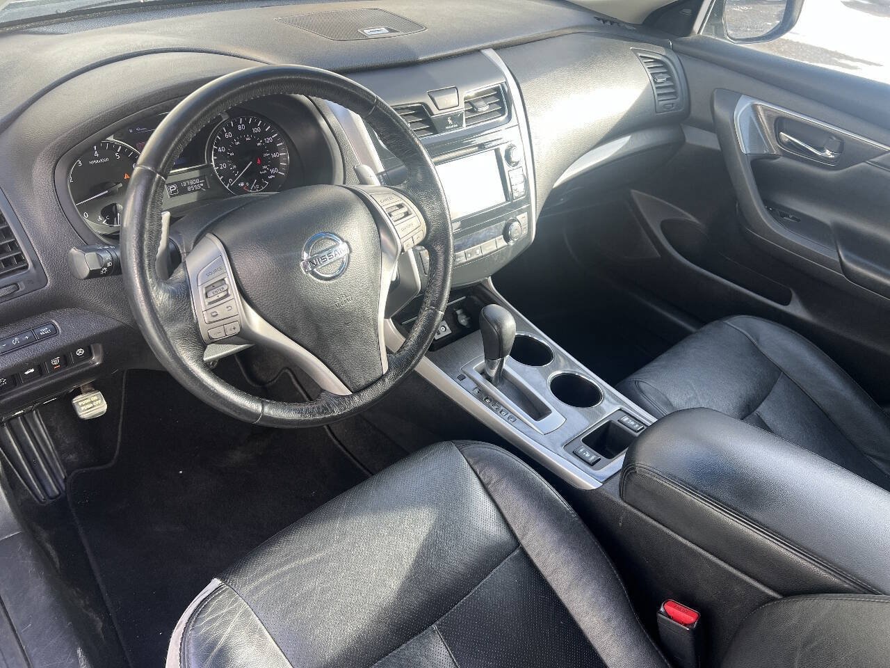 Used 2014 Nissan Altima 3.5 SL w/ Technology Package FWD image 10