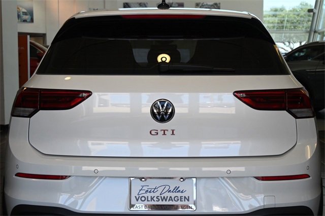 New 2025 Volkswagen GTI SE image 5